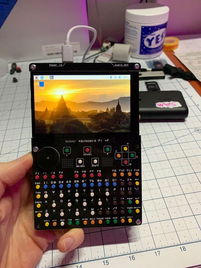 Exemplo de Cyberdeck customizado modelo 2